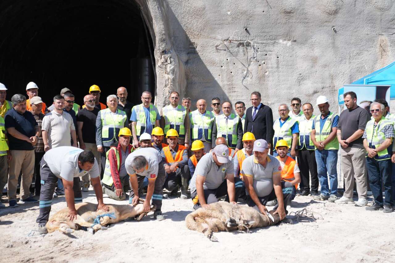 Karabel Tüneli’nde Çalışmalar Yeniden Başladı 4